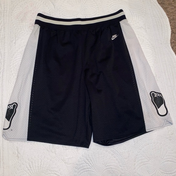 Nike Other - Nike Men's Black and Gray Athletic Shorts